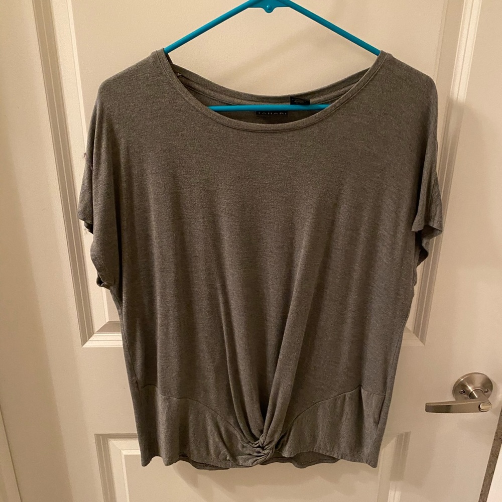 ⚡️2/$25⚡️ Gray top
